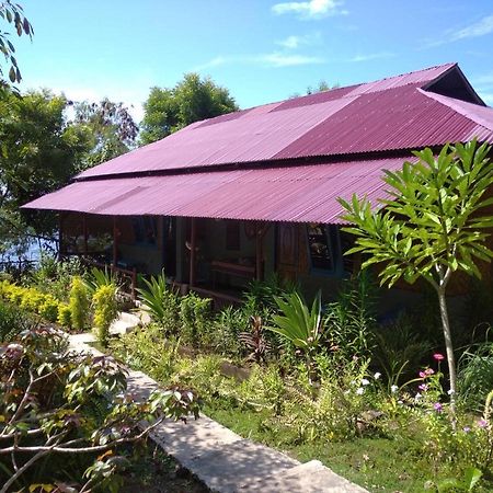Leko Lembo Guesthouse Кели Экстерьер фото