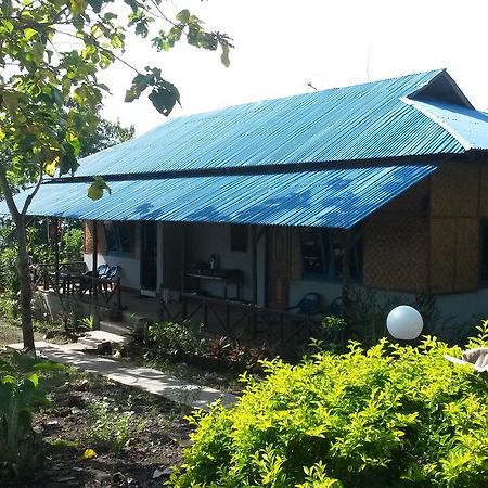 Leko Lembo Guesthouse Кели Экстерьер фото