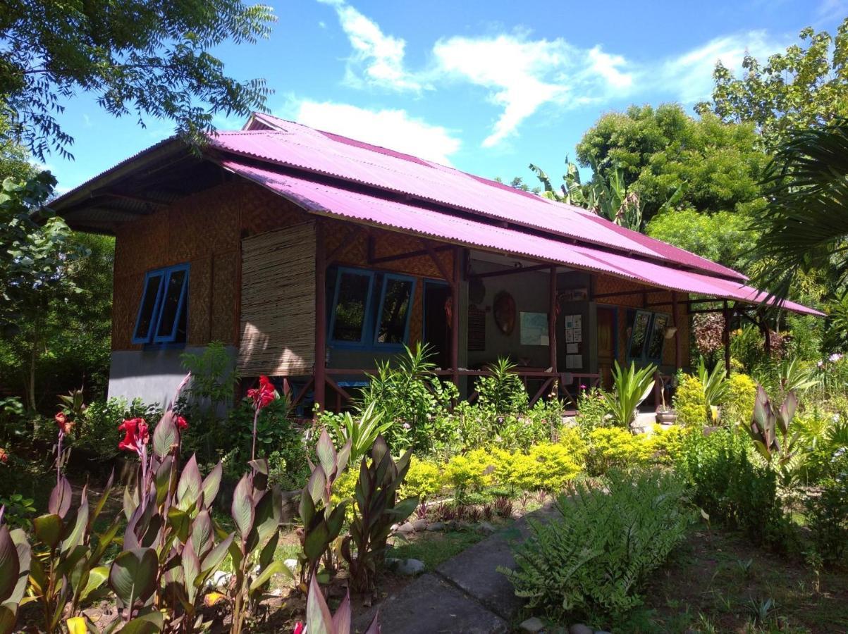 Leko Lembo Guesthouse Кели Экстерьер фото